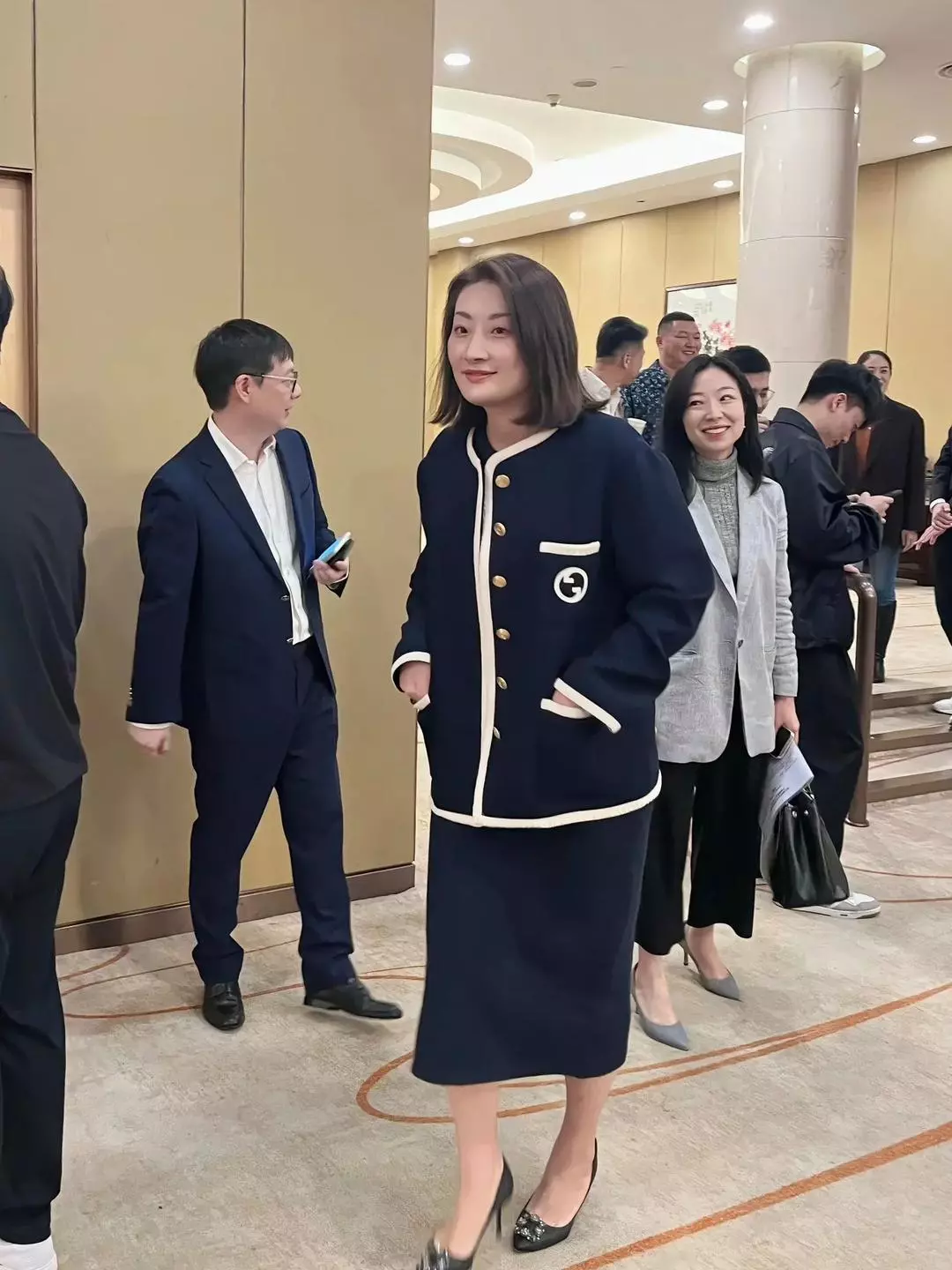 41岁的宗馥莉，哇哈哈集团未来掌门人，可惜至今未婚！