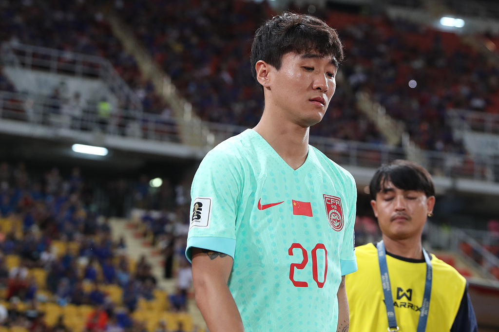 骂归骂，不得不承认，国足表现最好的球员还是韦世豪！上半场的比赛，韦世豪全场都能够