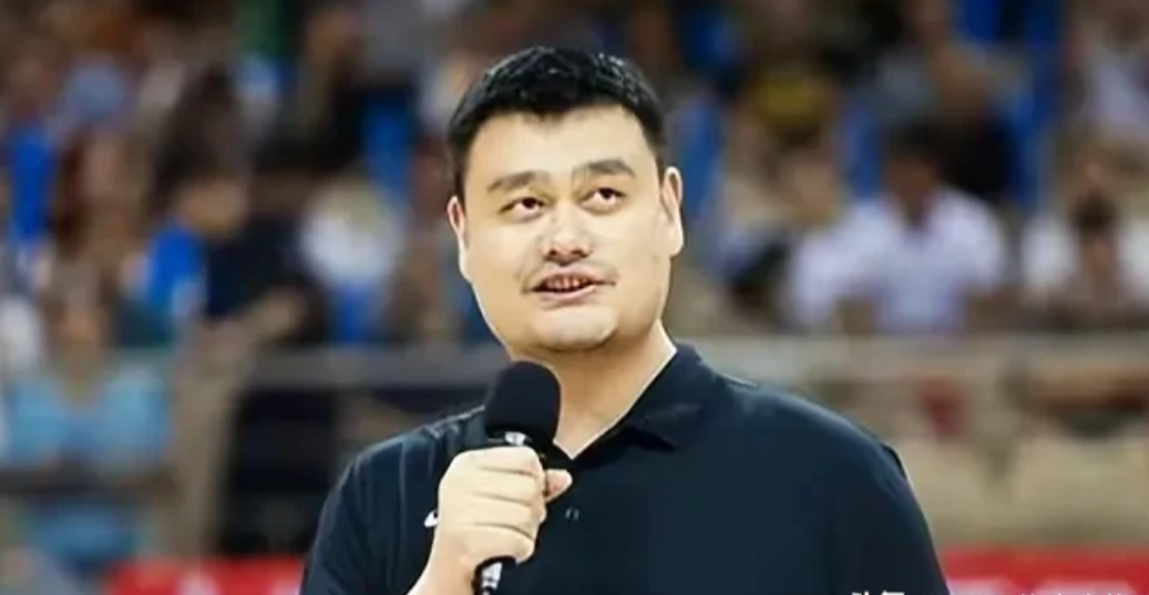 足协总负债已经12亿，对比一下就就知道姚明肯定不会下课了！

姚明第一个任期中国