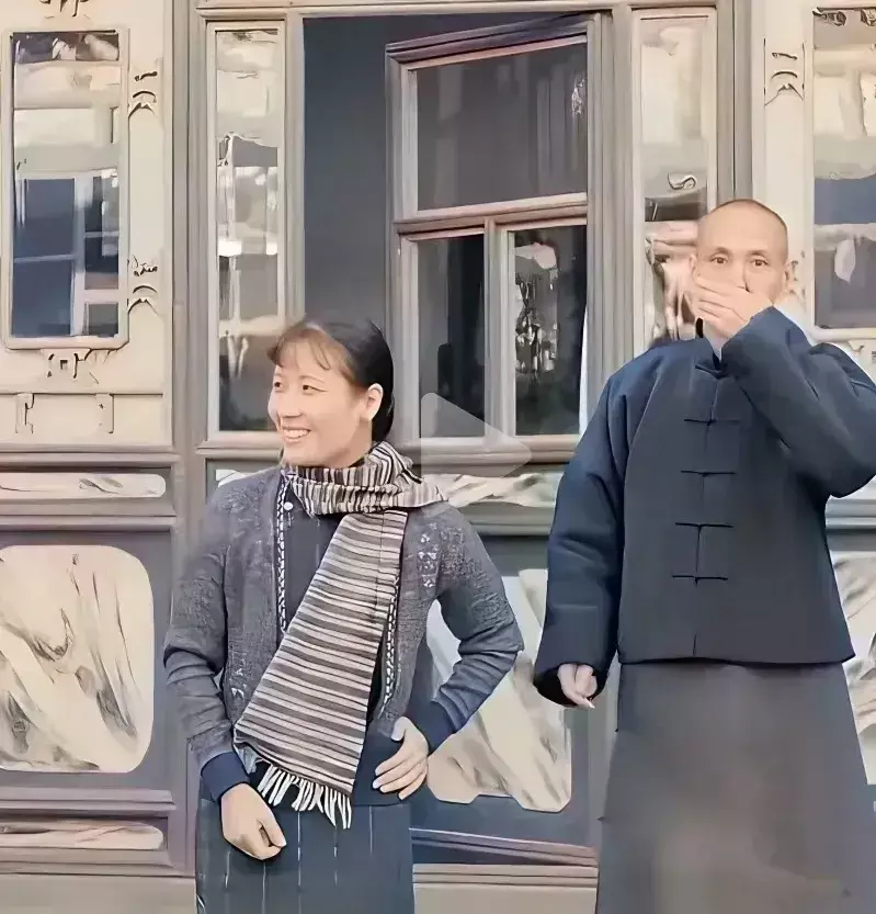 大家不要被骗了，这才是真实的蒋介石icon和宋美龄icon，并没有影视剧中那般飒