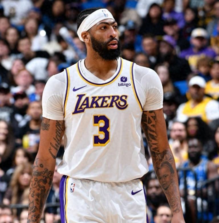 NBA常规赛，湖人101-120不敌魔术，整体发挥太低迷！

1.全场比赛就三个