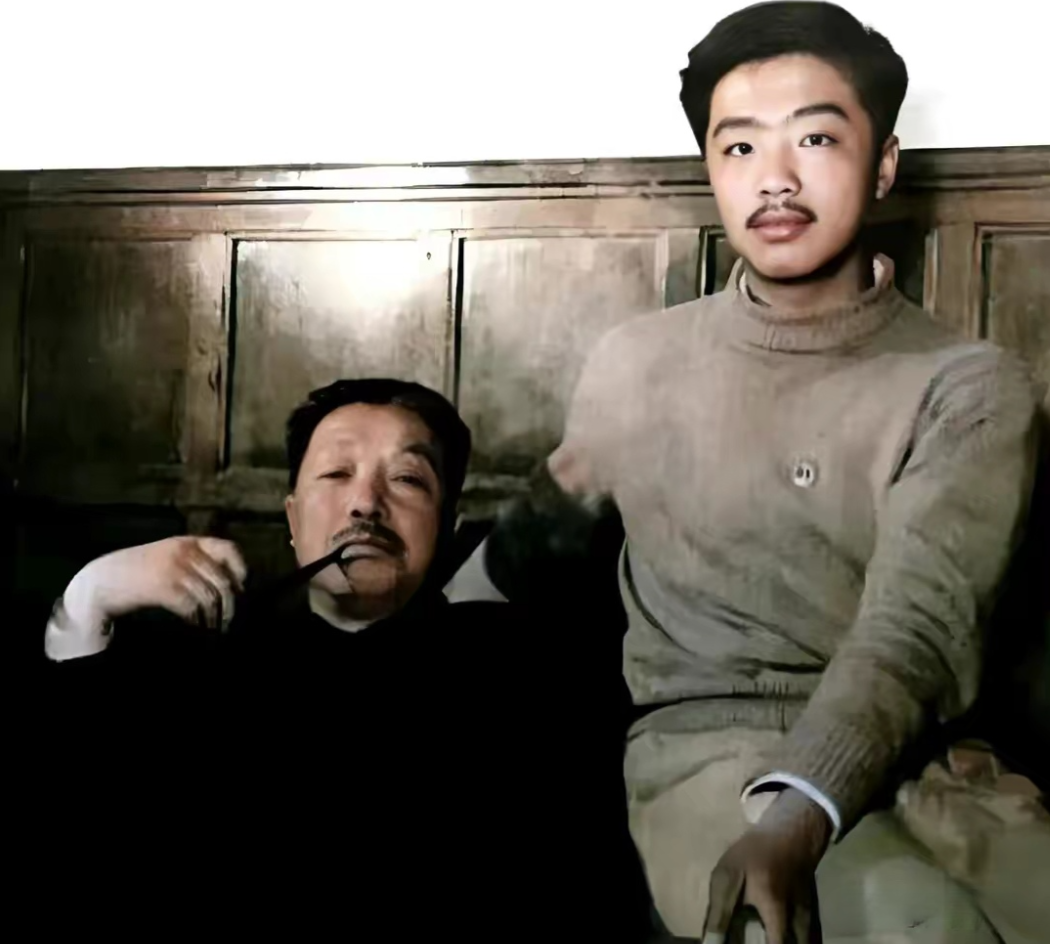 2001年，贺龙元帅之子贺鹏飞，突发心脏病猝然离世。葬礼上，85岁的母亲薛明，盯