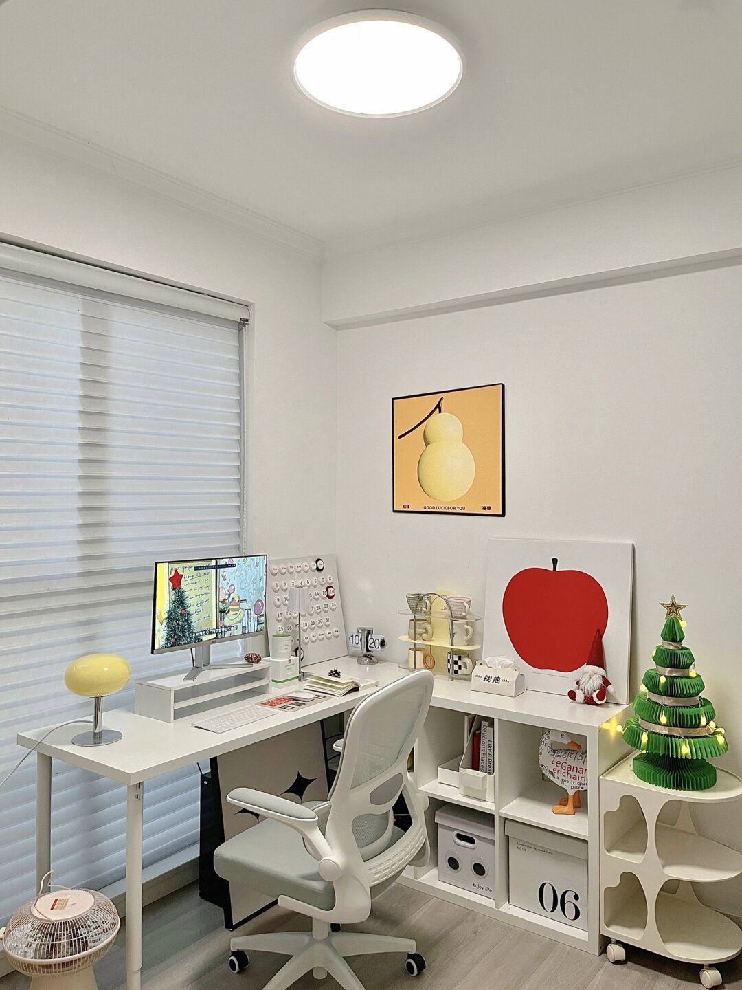 6平书房装修｜入住一年还是换了护眼吸顶灯！
[微风]  书房尺寸：2.55*2.