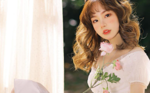 皇上娶我只因我与郡主三分神似，他却不知，我嫁于天家也是因为与我爱的他有三分神似