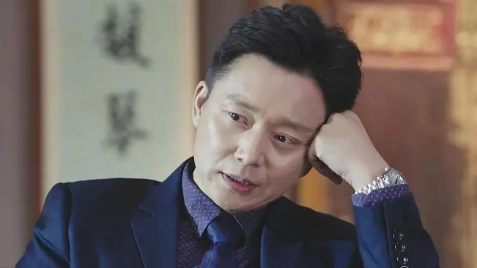 53岁刘奕君对比53岁古天乐，自然老去和医美老去，差距一目了然