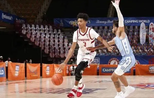 绿军惨遭勇士逆转，这三人罪魁祸首
1、塔图姆，15分，17中5，三分9中2，内线