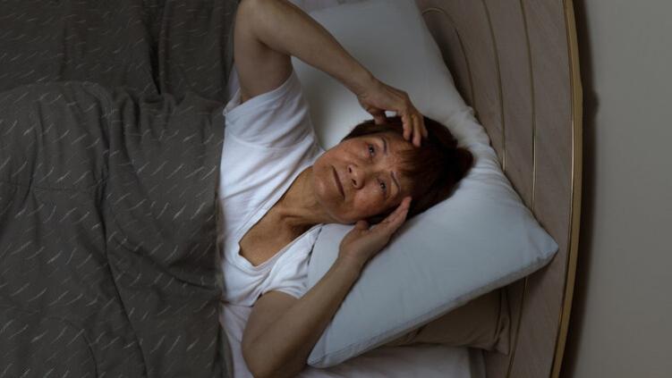 体内有癌，睡眠先知？晚上睡觉时若出现4种异常，建议早做预防