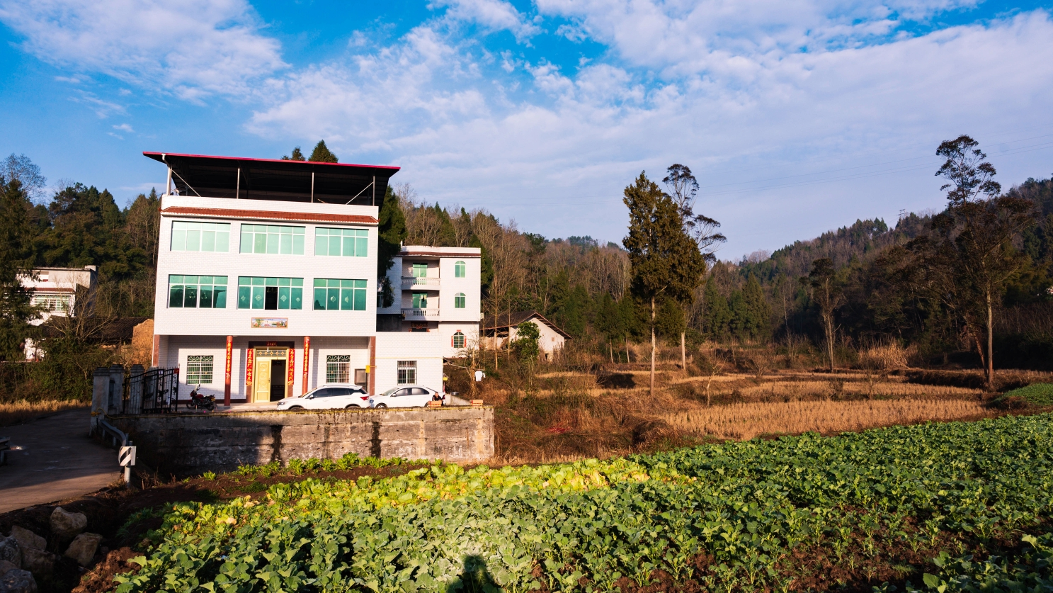 你发现了吗？

周围那些出生在70年代和80年代的农村一代，尽管已经在城市购买了