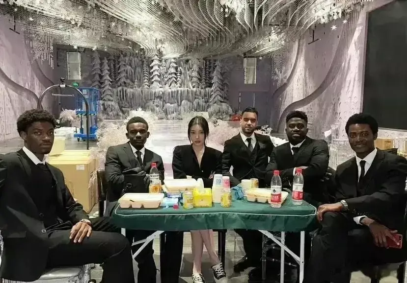 非洲女皇，国人骄傲