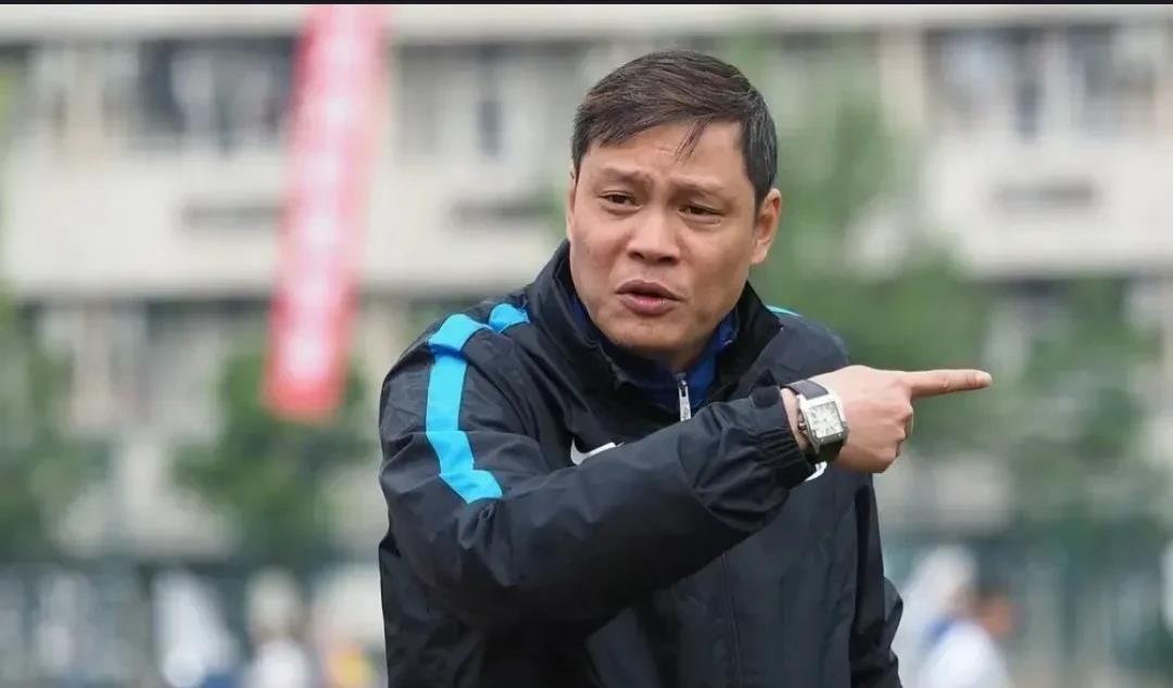 范志毅对国足2:1战胜泰国的比赛进行了点评，他表示：“看完这场比赛，我有两个感受