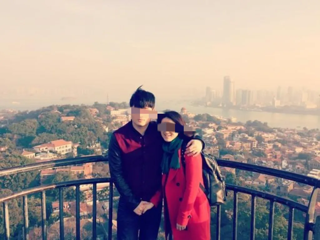 北京西城，女子和情人去旅游时，他突发疾病，抢救无效身亡，她不但以情人妻子的身份，