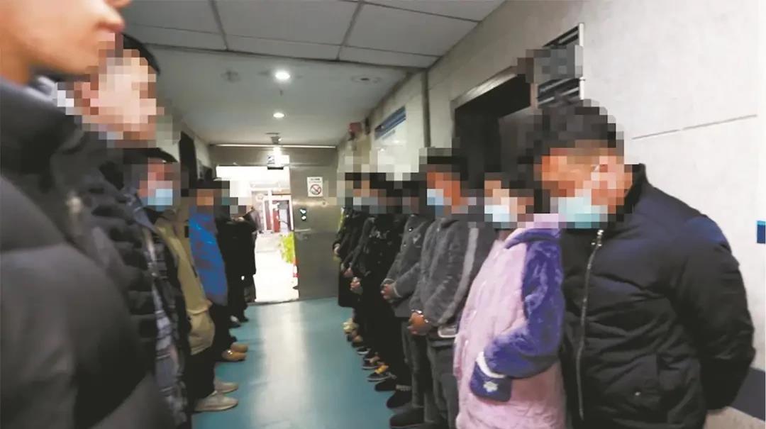 国外犯罪不是天堂

可恶的电信诈骗/割腰子的罪恶一群不劳而获的放弃分子，自私欲望