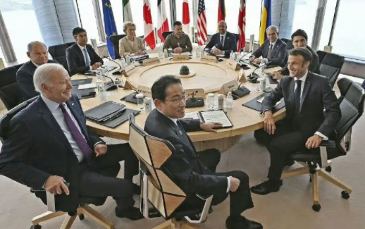 12月6日，七国集团领导人（美、英、法、德、日、意、加）发表共同声明，敦促中国向