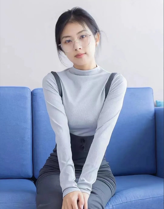 女儿把男朋友带回来了，男孩啥都好，身高1米8，在国企工作，月薪7000。他父母都