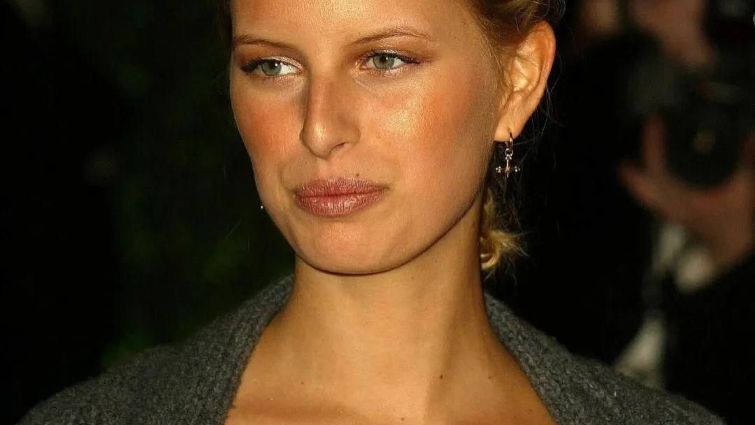 小心观看！怕你顶不住！卡罗莱娜科库娃的独特气质惊艳全场