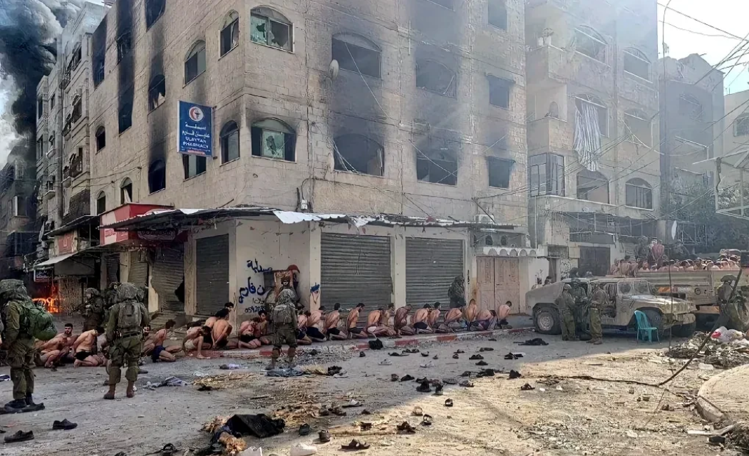 哈马斯最后的尊严也被撕扯掉了？以军在一桩建筑屋里，集体走出来的哈马斯。哈马斯:胜