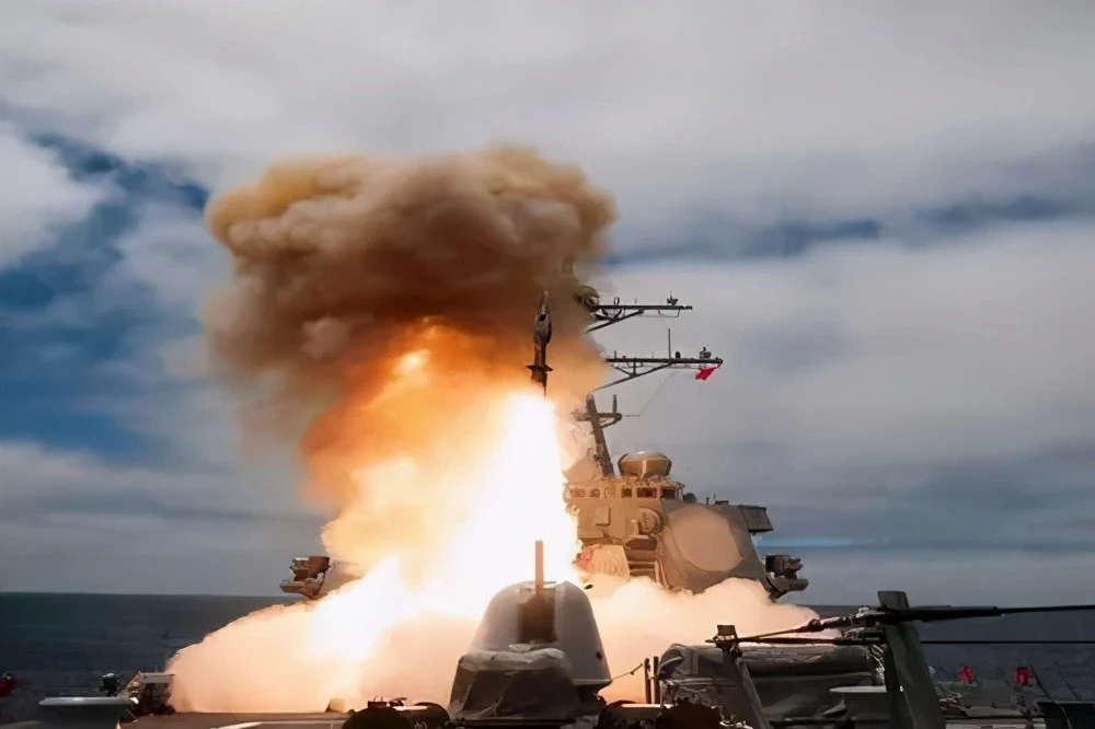 也门胡塞武装的影响力可能没有预想得那样大，近期美国宙斯盾舰和超级大黄蜂战机在红海