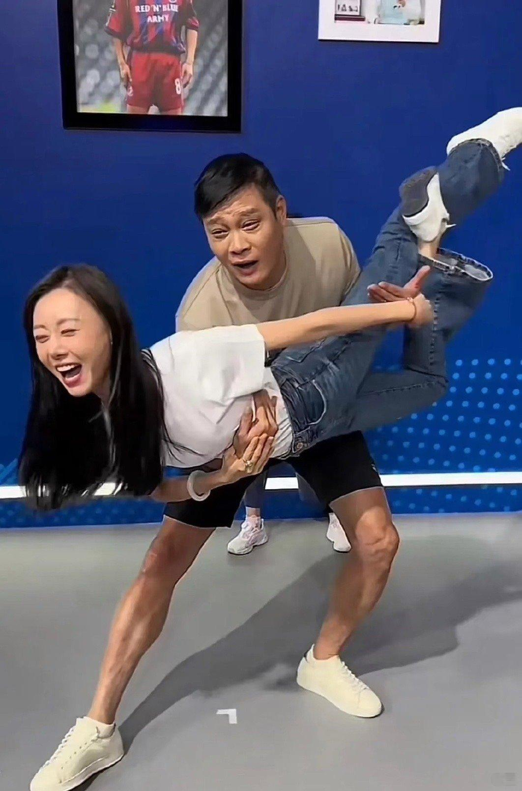 毅哥在干嘛？