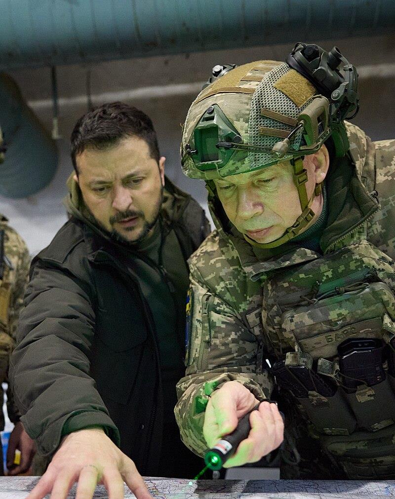 泽连斯基终于露出了久违的笑容，600亿美元的援助稳了，接下来炮弹短缺危机将会得到