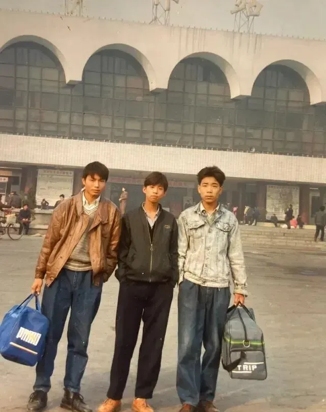 谁会看面相？兄弟3人谁会混得更好