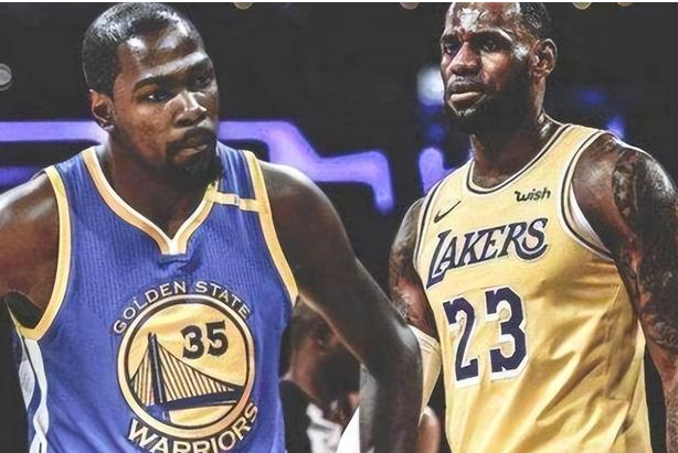 湖人的问题
1.老头儿年纪摆在这儿，如果打季后赛，明年五月他就39岁半，体力是个