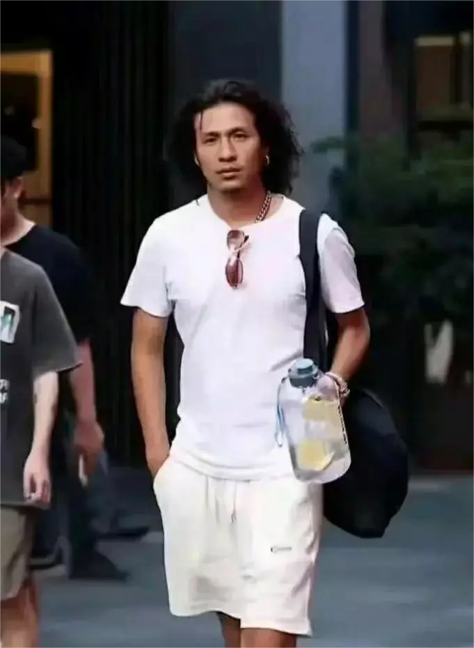 宋小宝，有点帅