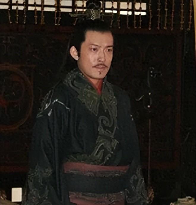 醒醒吧!没巨人气质就别硬演周总理了，你是当观众瞎吗