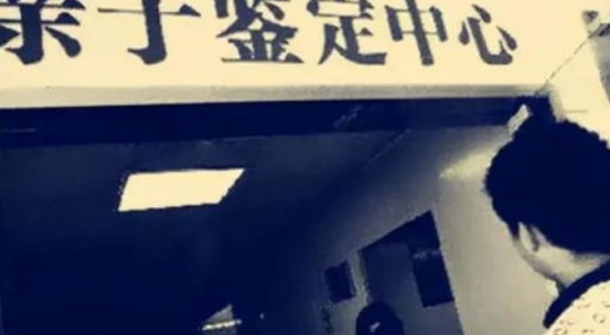我和妻子结婚2个月了，结婚前我们两个都很 保守，没有 任何越界的行为。最近她开始