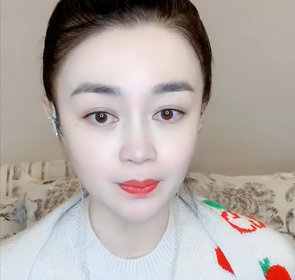 演员关婷娜虽没结婚, 但不代表没伴侣, 女人一生不该只有婚姻