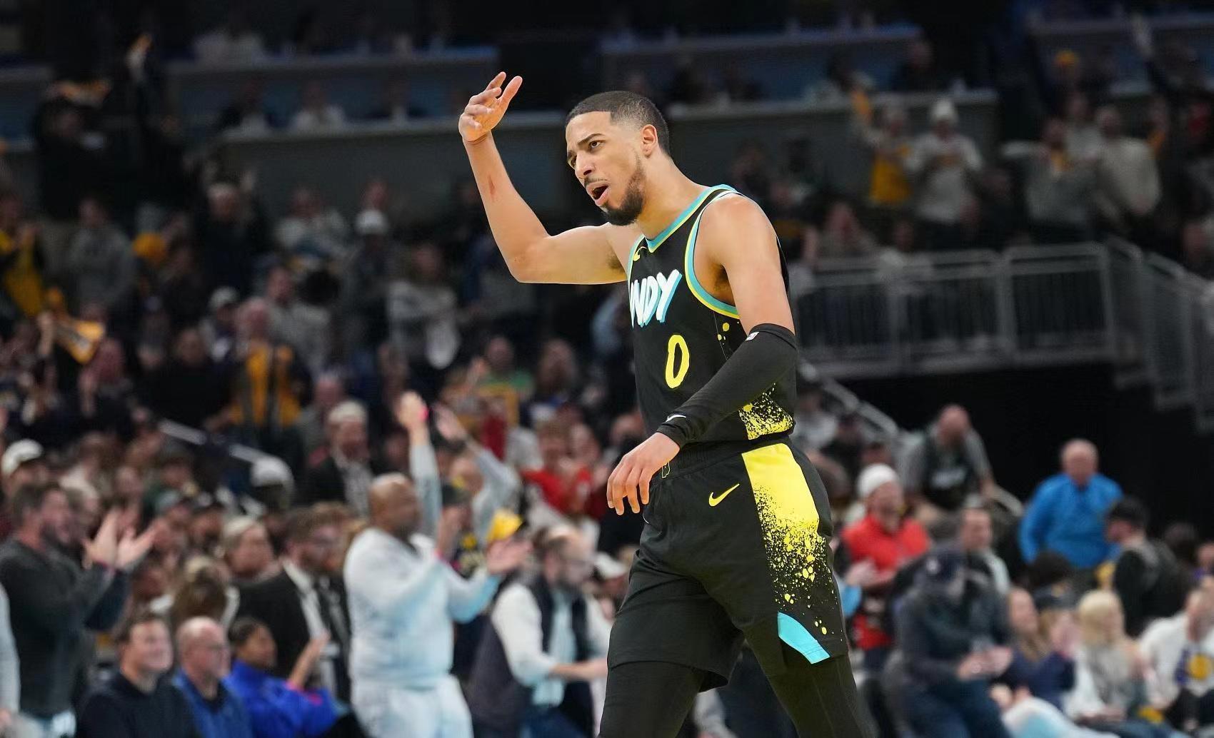 最近步行者主帅卡莱尔接受了记者采访，他表示自己和哈利伯顿的渊源已久。卡莱尔表示早