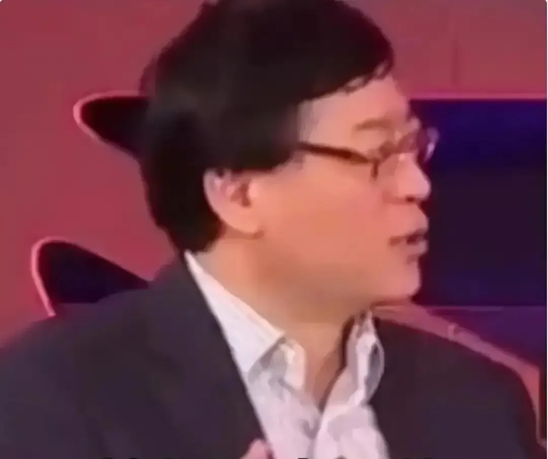 联想集团总裁杨元庆发布了一项雄心勃勃的十年计划：每年将投入1000亿元用于研发光