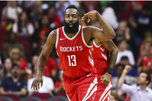 NBA的中年危机，恐再难拿到大合同的球员！
1.哈登
哈登曾是联盟最炙手可热的球