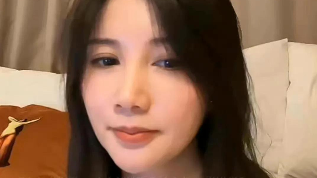 黄景瑜前妻正面刚！被粉丝逼着晒出离婚证，网友：该，求锤得锤！