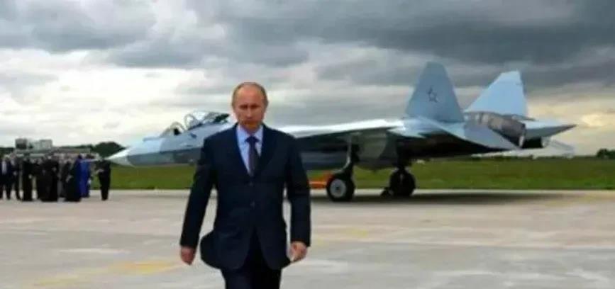 拜登支援乌克兰就是个幌子，真实的目的已全部暴露他的目的有四个：
一，推翻普京政权