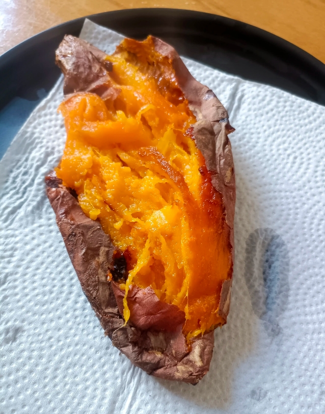 我楼下的女邻居，100个快递能退99个，她说退货能赚钱，她只买有运费险的东西，退