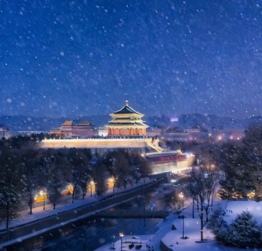 北京的每一次初雪都让人兴奋，甚至自己拍都不能满足赏雪的心情，腾讯混元有妙用，和雪