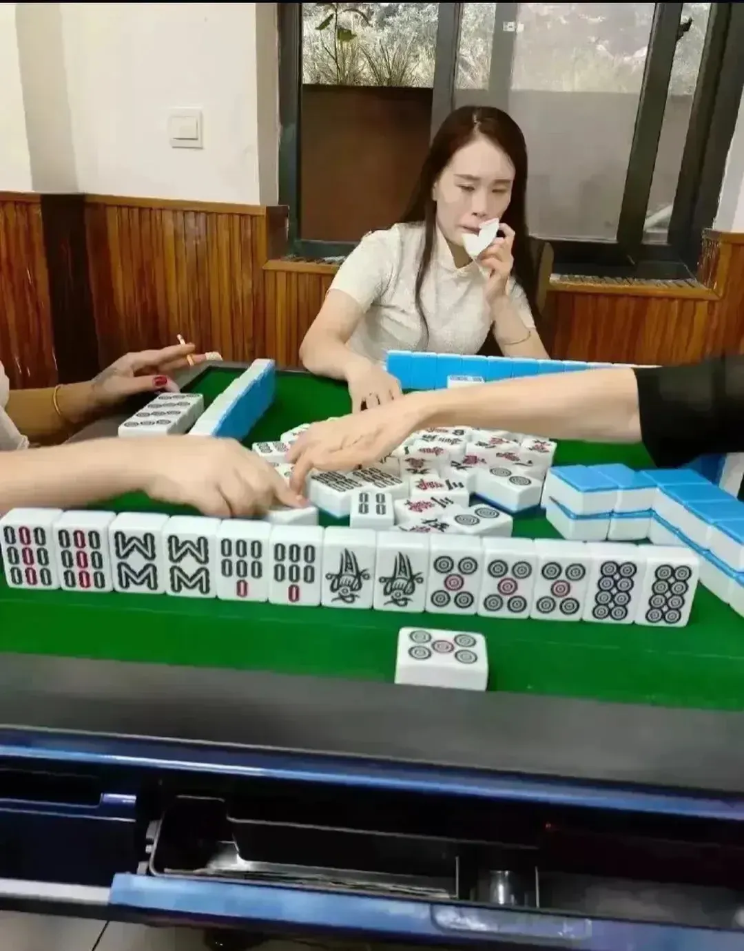 第一次打麻将，这是自摸胡了吗？
