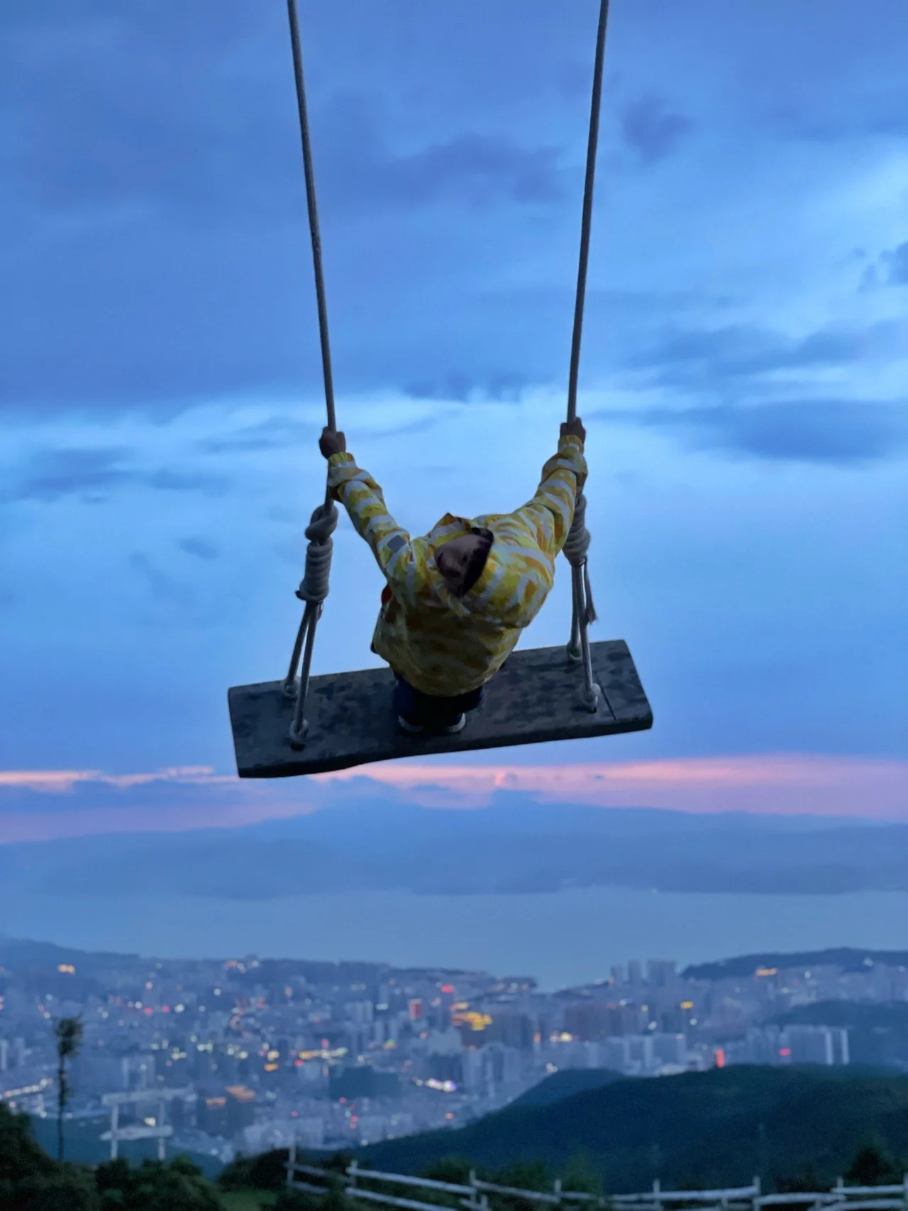 大理小众浪漫之地｜在城市的上空荡秋千💕