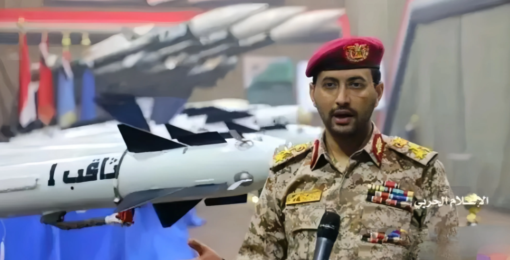 最佩服胡塞武装，以色列太远不好打，我打你海上船只，胡塞武装在向以色列发射多枚导弹