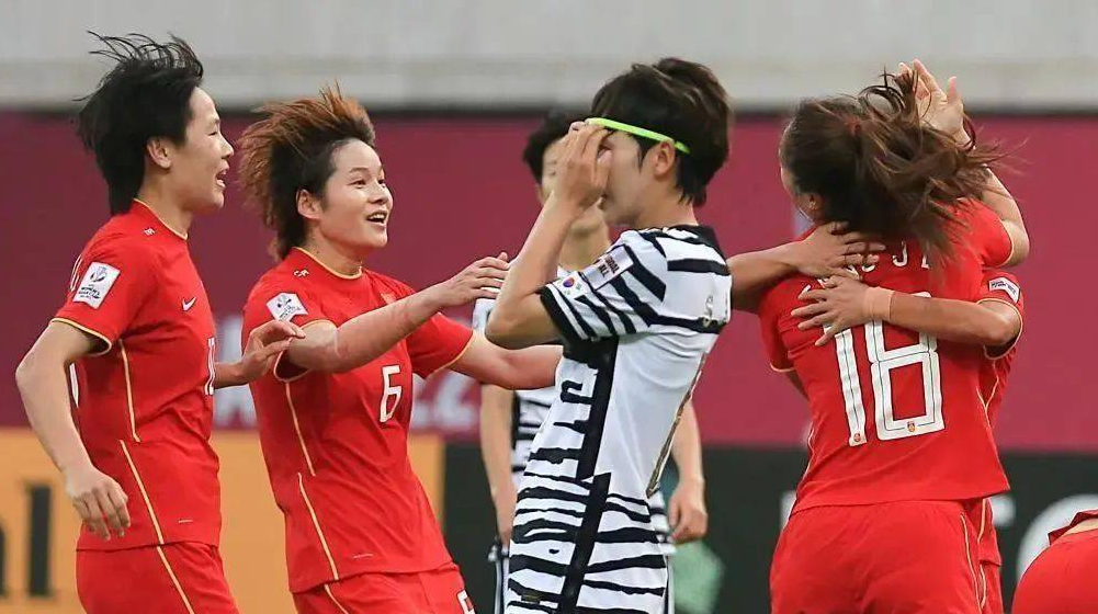中国女足历史上出场最多的十位球员

1、浦玮 （中场） 219场
2、张艳茹（门