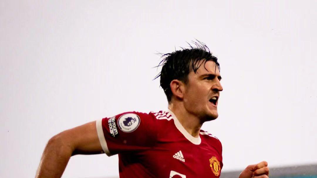 马奎尔要求曼联补1200万镑遣散费，曼联只给600万镑，那就不走了吧