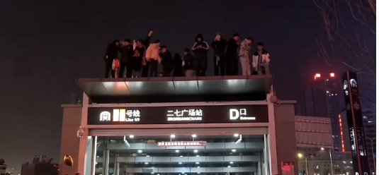 河南大学生太酷了 ​​​