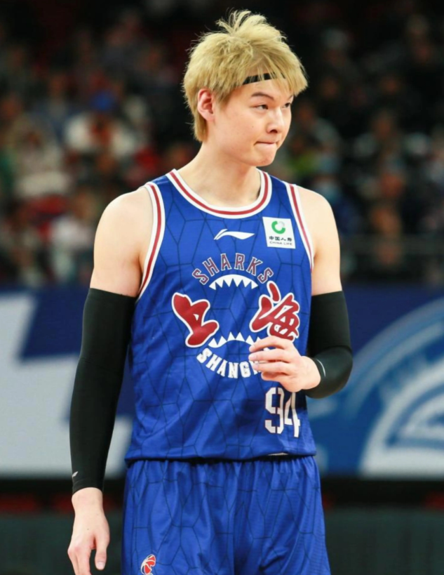 浙江男篮106-95上海男篮，不得不说的3个可笑的事实

1，王哲林真把人笑死了