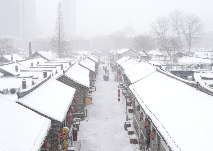 烟台等你来玩雪

当冬日的雪，洋洋洒洒飘落下来，簌簌的雪花将所城里装点的银装素裹