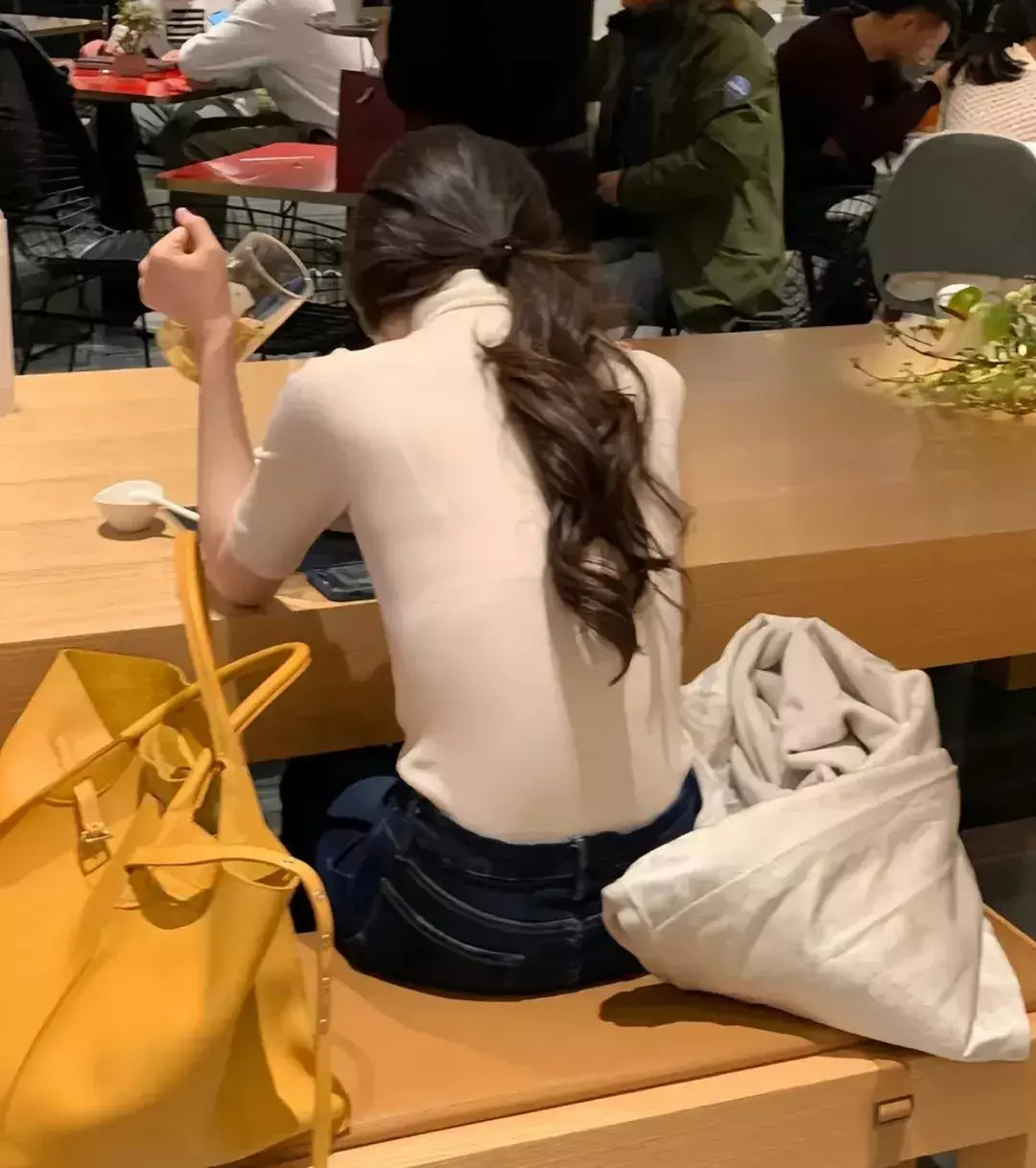 这样的身材相当匀称吧