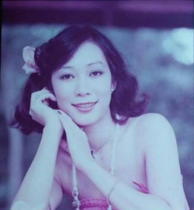 黄文慧，83版《射雕英雄传》里的梅超风，是这个角色的天花板，至今无人超越。

当