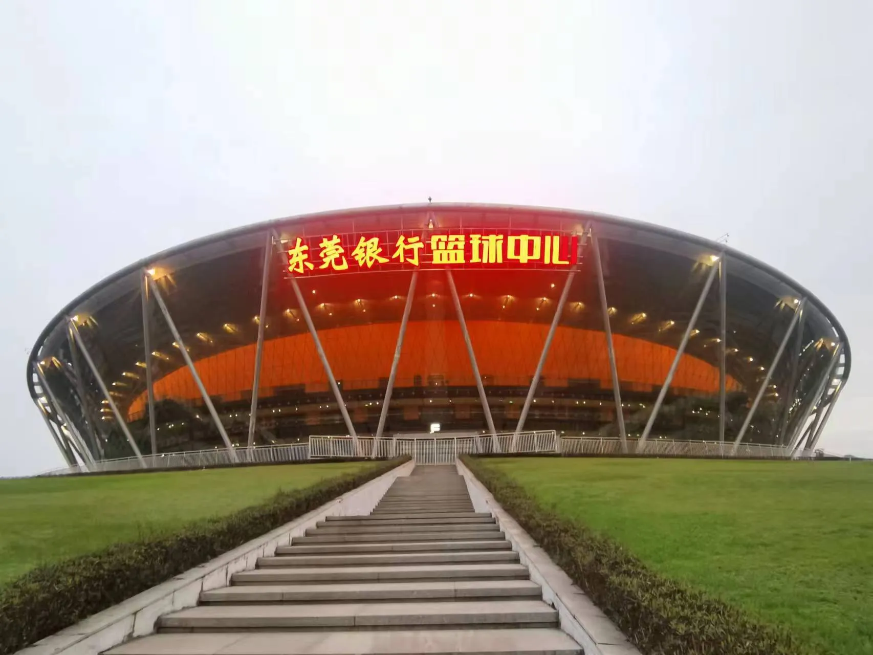没想到CBA常规赛第1轮广东华南虎对阵山西汾酒入场观众人数达到13000多人，就