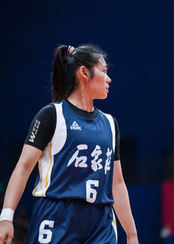 中国女篮
张敬一，今晚八点，迎来wcba联赛第五场比赛，河北石家庄女篮对决新疆天