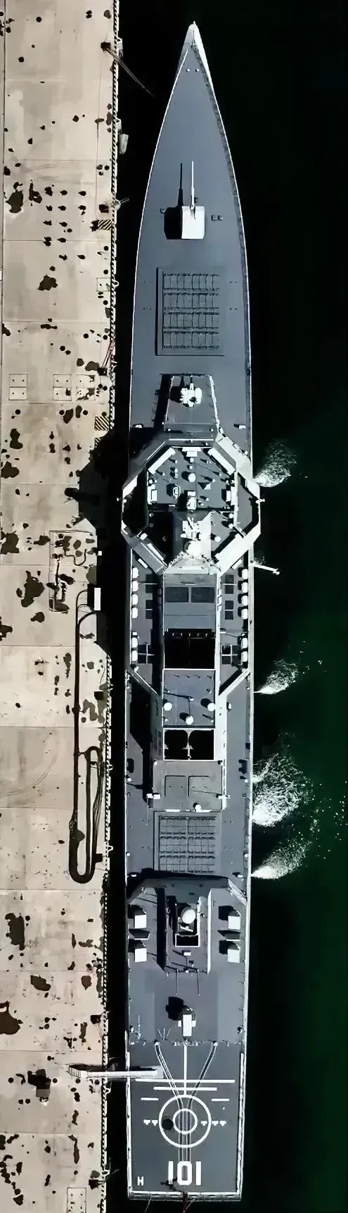 全球海军天花板的存在，一艘毁灭一个中等国家，建议横屏观看万吨大驱