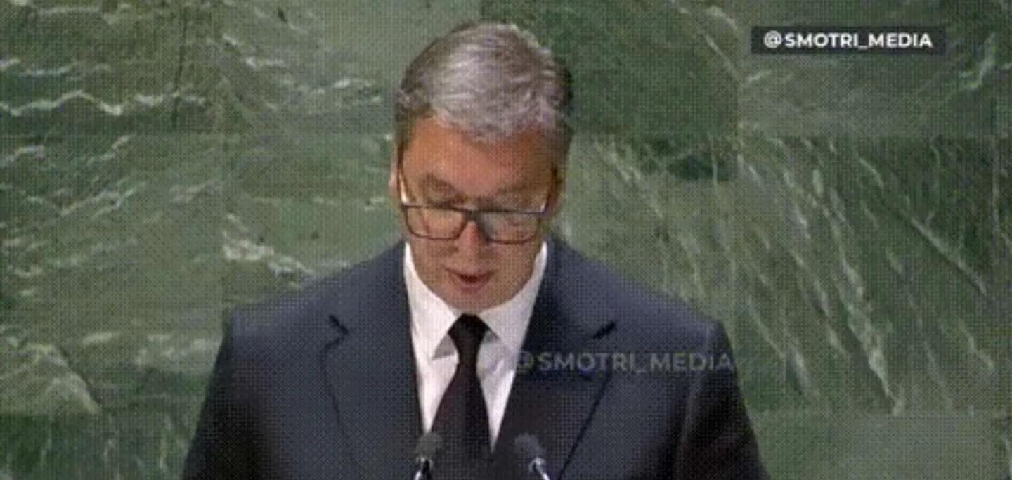 塞尔维亚总统武契奇在联合国大会上发表演讲时说：“事实上，大多数西方国家都曾违背联